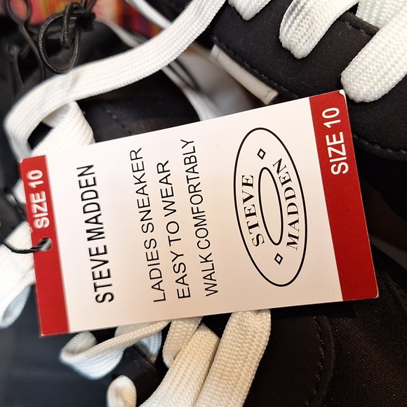 Steve Madden Ladies Sneakers in DENNEY Style Black/White - Picture 5 of 5